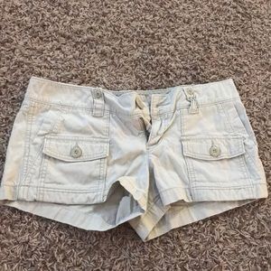 American eagle khaki shorts size 4